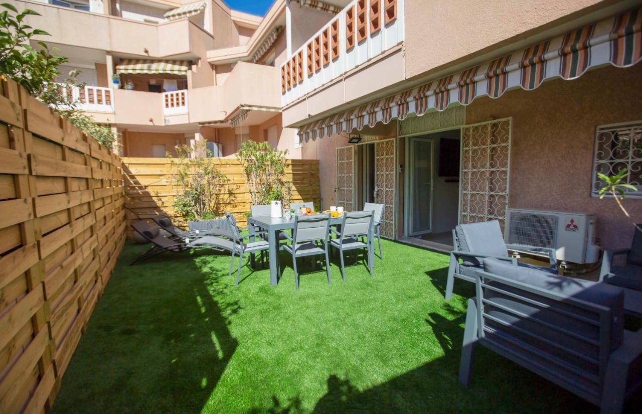 Le Ptit Max Centre Ville - Terrasse Сент-Максім Екстер'єр фото
